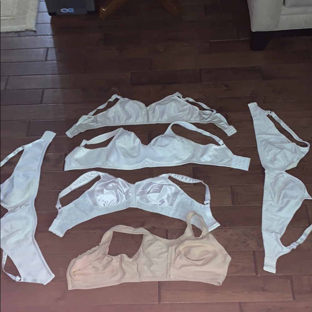 Six bras